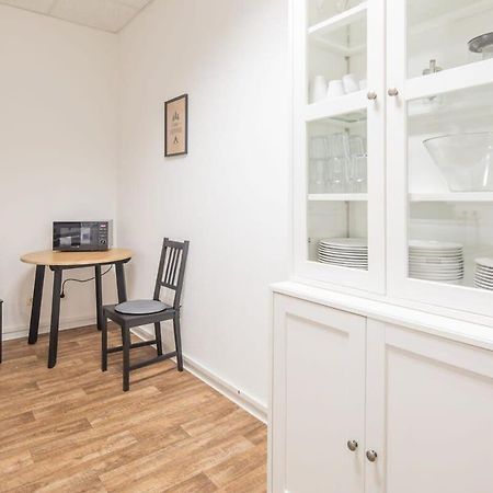 Spacious 2 Bedroom Apartment Гамбург Экстерьер фото