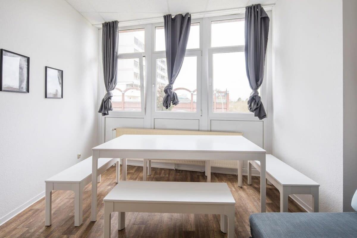 Spacious 2 Bedroom Apartment Гамбург Экстерьер фото