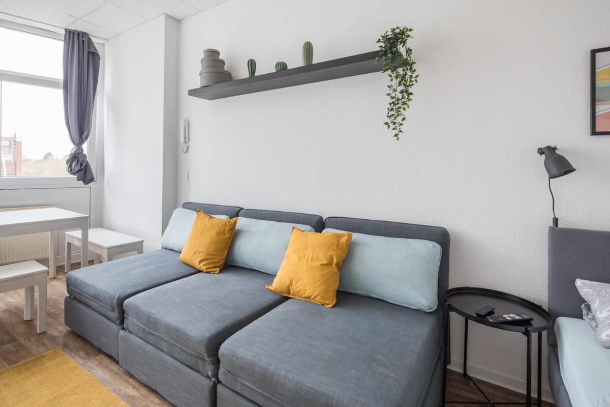 Spacious 2 Bedroom Apartment Гамбург Экстерьер фото