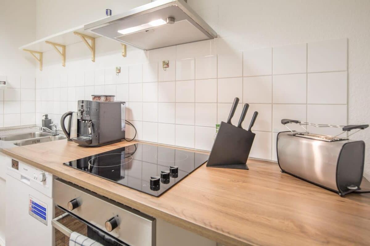 Spacious 2 Bedroom Apartment Гамбург Экстерьер фото